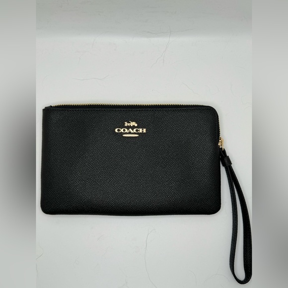 Coach Large Corner Zip Black Gold Hardware Leather Wristlet NWT - Picture 5 of 7